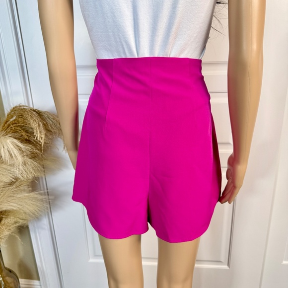 EXPRESS EDITOR FUCHSIA HIGH WAIST MINI SKORT WITH A WRAP FRONT DESIGN - Picture 6 of 13